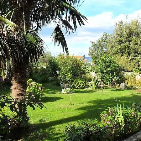 Apartment In With Sea View, Terrace, Air Conditioning, Wi-fi *