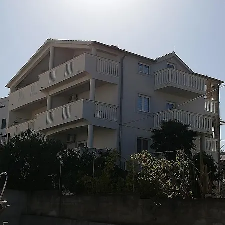 In With Sea View, Terrace, Air Conditioning, Wi-fi